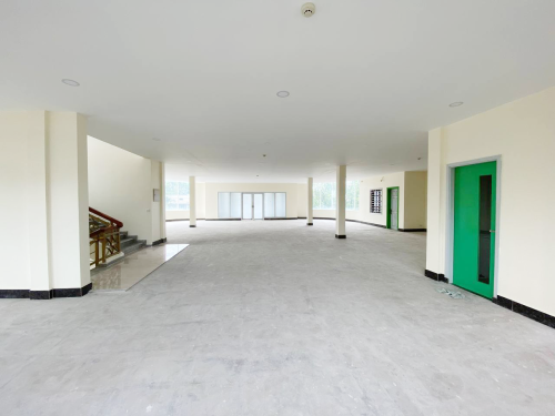 🏡Commercial Building​ For​ Rent