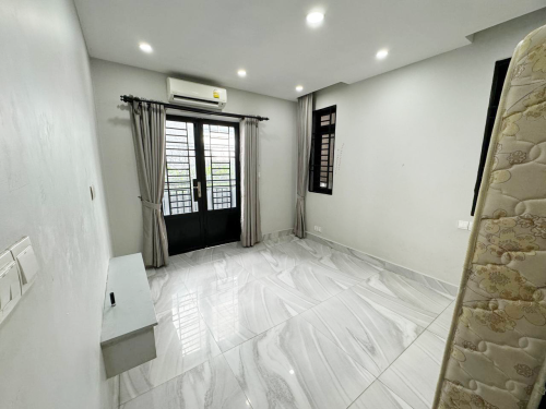 🏢Commercial Building​ for​ Rent