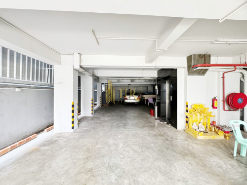 🏢Commercial Building​ for​ Rent