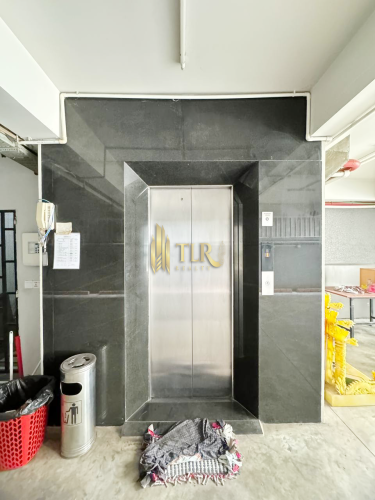 🏢Commercial Building​ for​ Rent