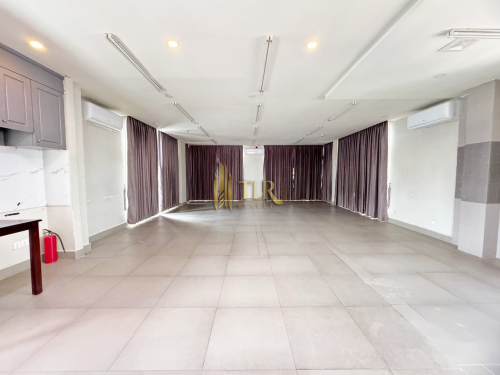 🏢Commercial Building​ for​ Rent