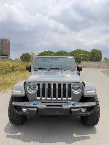2021 Jeep Sahara Sky one touch