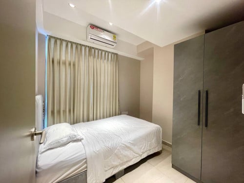 3 bed for rent $900 - Toul Kork
