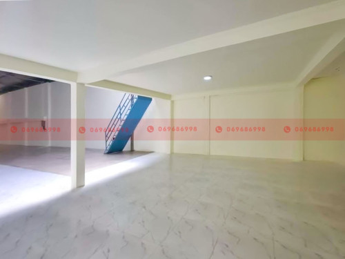 500 Sqm Warehouse For Lease On A Sub-Business Road In Steung Meachey
