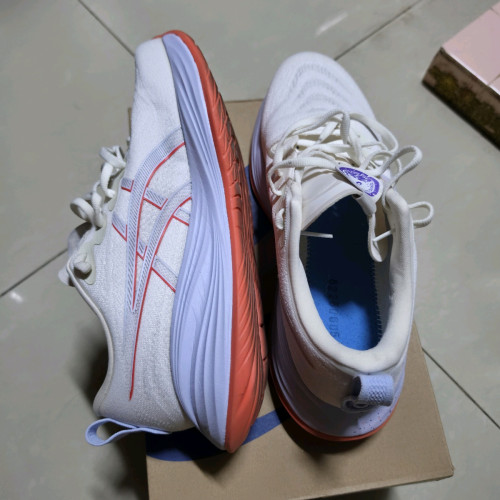 ASICS Gel-Cumulus 27 Tokyo Edition (Size44.5) ប្រើបាន2បង