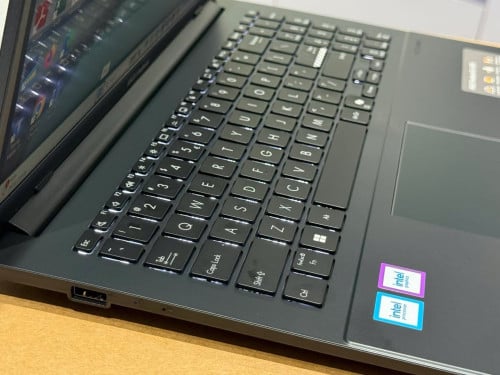 Asus Vivobook E1404TA New / Celeron/ Ram 8GB /256GB /14”