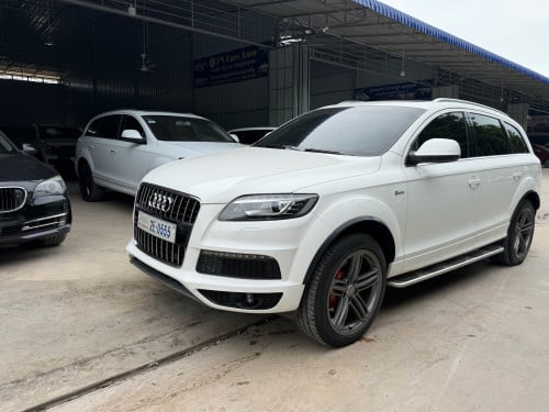 Audi Q7 year 2012 full options