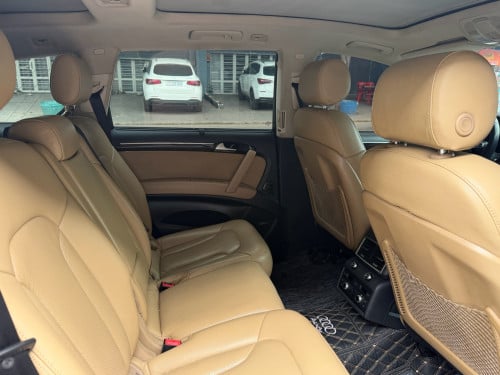 Audi Q7 year 2012 full options