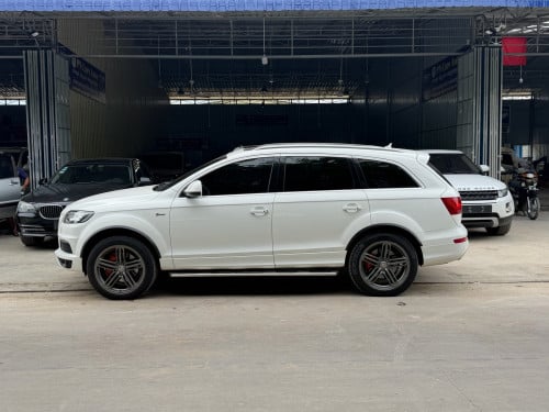 Audi Q7 year 2012 full options