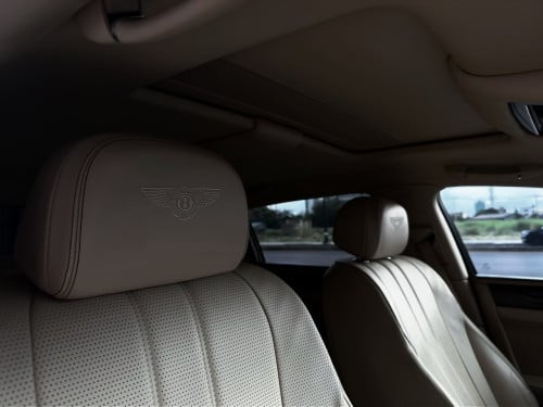 Bentley Flying Spur 2015 គីឡូ តិច ឡាន នៅថ្មីស្អាត