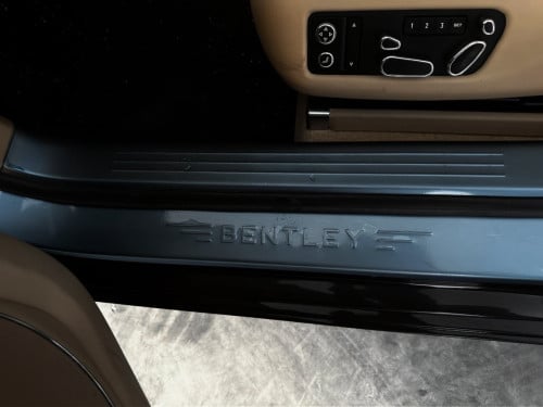 Bentley Flying Spur 2015 គីឡូ តិច ឡាន នៅថ្មីស្អាត