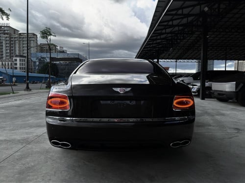 Bentley Flying Spur 2015 គីឡូ តិច ឡាន នៅថ្មីស្អាត