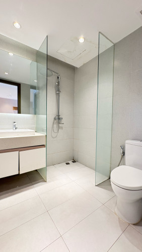 Condo 2-BR in TK for rent