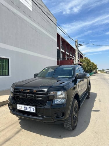Ford XL 2025 for rent