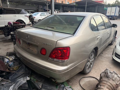 Gs300 ឆ្នាំ1999 មានពន្ធត្រឹមត្រូវ