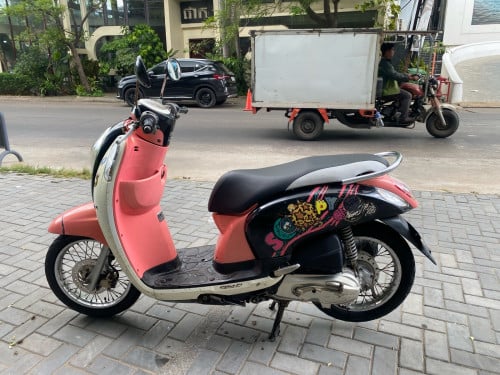 Honda scoopy.i 2015កាតគ្រី
