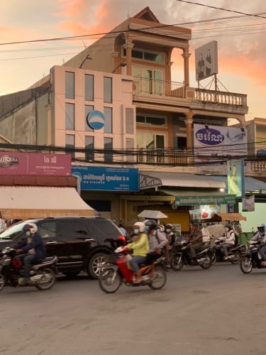 House for business for rent infront of Takhmao Market