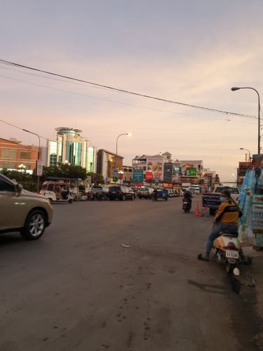 House for business for rent infront of Takhmao Market