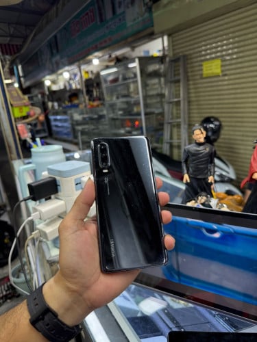 Huawei P30 128G Ram8G Sim2 Globalម៉ាសុីនសានុំស្រុីន ស្ទើរតួរ