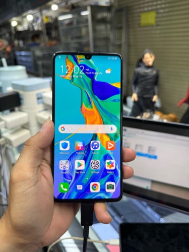 Huawei P30 128G Ram8G Sim2 Globalម៉ាសុីនសានុំស្រុីន ស្ទើរតួរ
