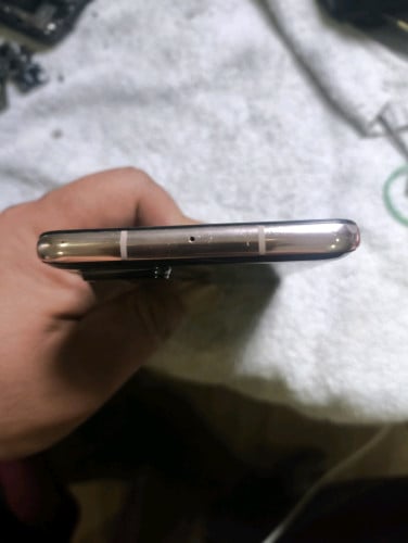 huawei p40 5G សានុំហ្សីន នៅស្អាត95%