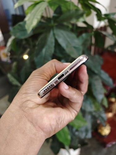 Huawei P40 8g/128g_Global(វៃដូរបាន)👉$125