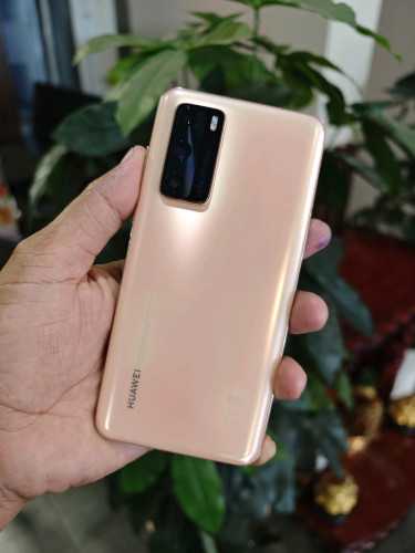 Huawei P40 8g/128g_Global(វៃដូរបាន)👉$125