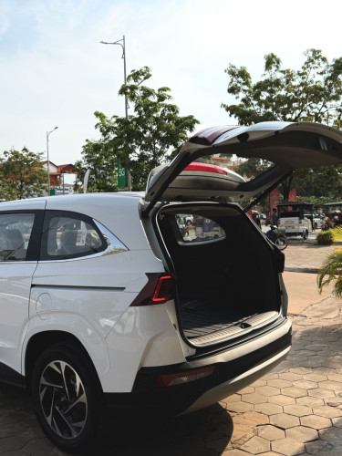 Hyundai CUSTIN