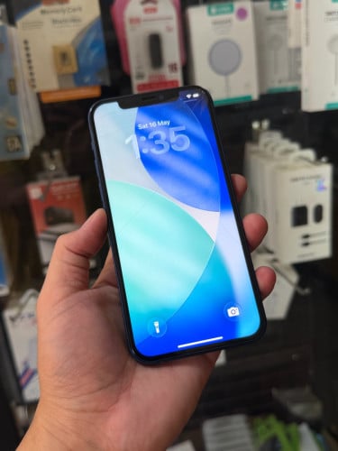iPhone 12. 128g  ( បែកដូបរូប​ តែការប្រេីប្រាស់បានធម្មតាទាំងអស់)