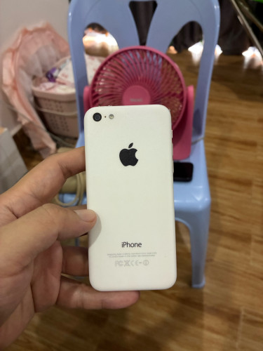 Iphone 5c លេងហ្គេម ស្តាប់ចំរៀង លេងfacebook youtube ដាក់ស៊ីម ស៊ែរអ៊ីនធើណែត4g