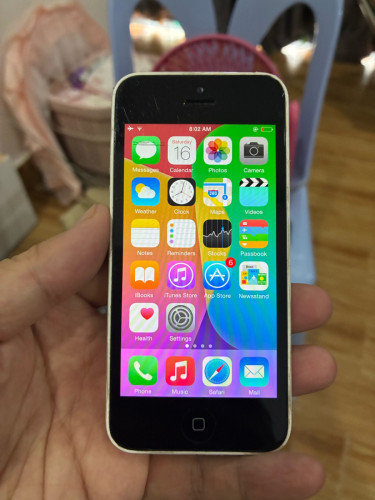 Iphone 5c លេងហ្គេម ស្តាប់ចំរៀង លេងfacebook youtube ដាក់ស៊ីម ស៊ែរអ៊ីនធើណែត4g