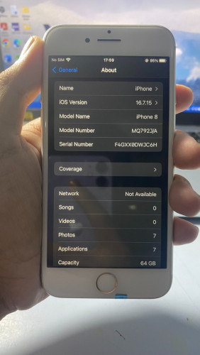iPhone 8 64G ស្អាត