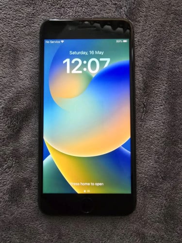 Iphone 8 plus 64gb Zin ទាំងអស់ ថ្មី 74% មានស្កេន