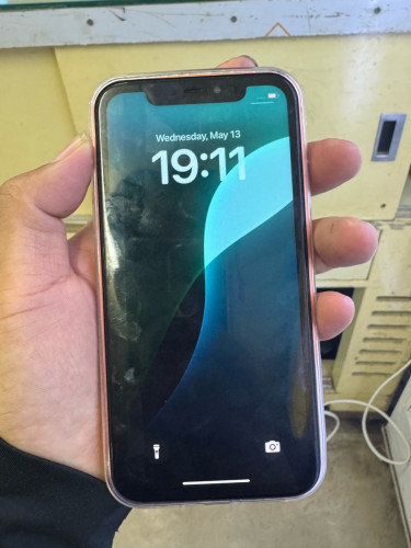 Iphone XR បន្តឹង Iphone 17 pro max🩶