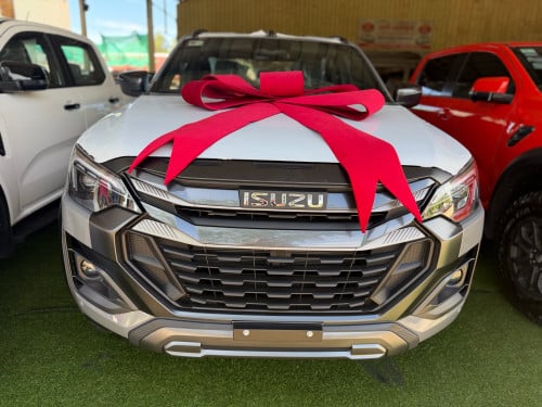 ISUZU D’MAX 2026 V-CROSS FULL ថ្មីខ្លាញ់គោ