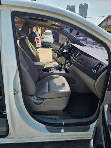Kia carnival 2015