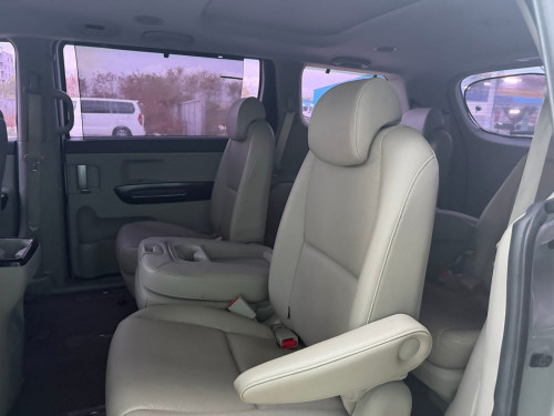 Kia carnival full 2015