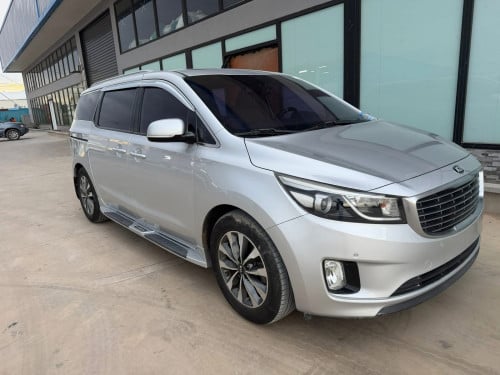Kia carnival full 2015
