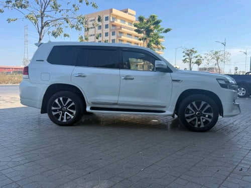 Landcruiser 2009 Full Option up 2021 ក្នុងក្រៅ