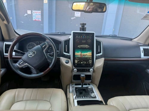 Landcruiser 2009 Full Option up 2021 ក្នុងក្រៅ