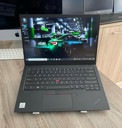 Lenovo Thinkpad X1 Carbon Gen 8