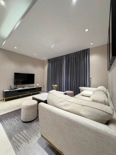 Luxury Condo 3-BR in TK for rent