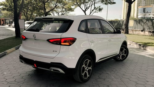 MG ZS32 2026
