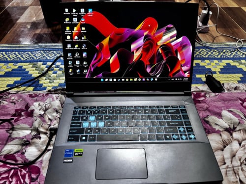 Msi Thin 15 B12UC-CPU 5 12th-Ram 8GB DDR4 3200-M.2 512GB-VGA RTX 3050 4G-Screen 15.6 inch144hz