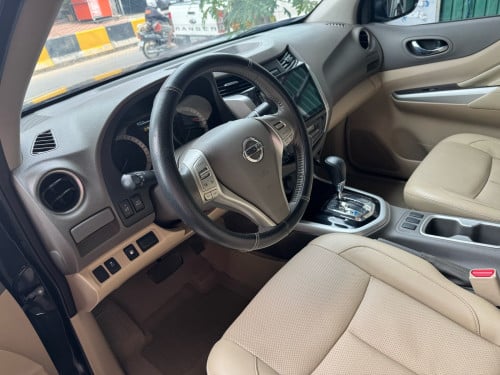 Nissan Navara 2019 ហ្សុីនមួយជុំម្ចាស់ដើម