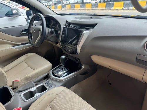 Nissan Navara 2019 ហ្សុីនមួយជុំម្ចាស់ដើម