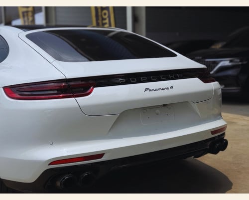 Porsche panamera 4 2017