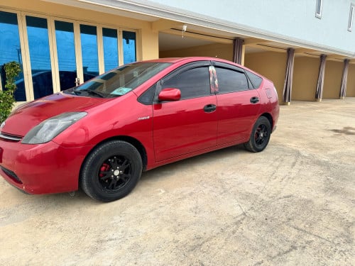 Prius 06 full សាច់ដែកស្អាតម៉ូយៗជិះរាល់ថ្ងៃចង់បានខលមកបងៗ