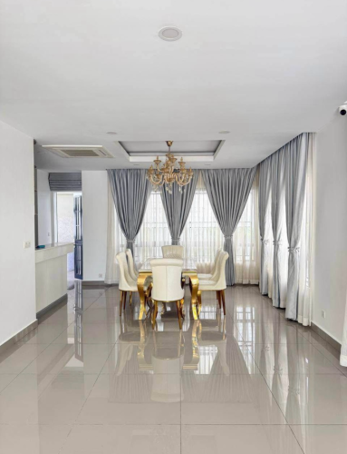 Queen A for rent in Borey Chip Mong land 598 price 2200$ negotiable full furnish