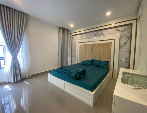 Queen A for rent in Borey Chip Mong land 598 price 2200$ negotiable full furnish